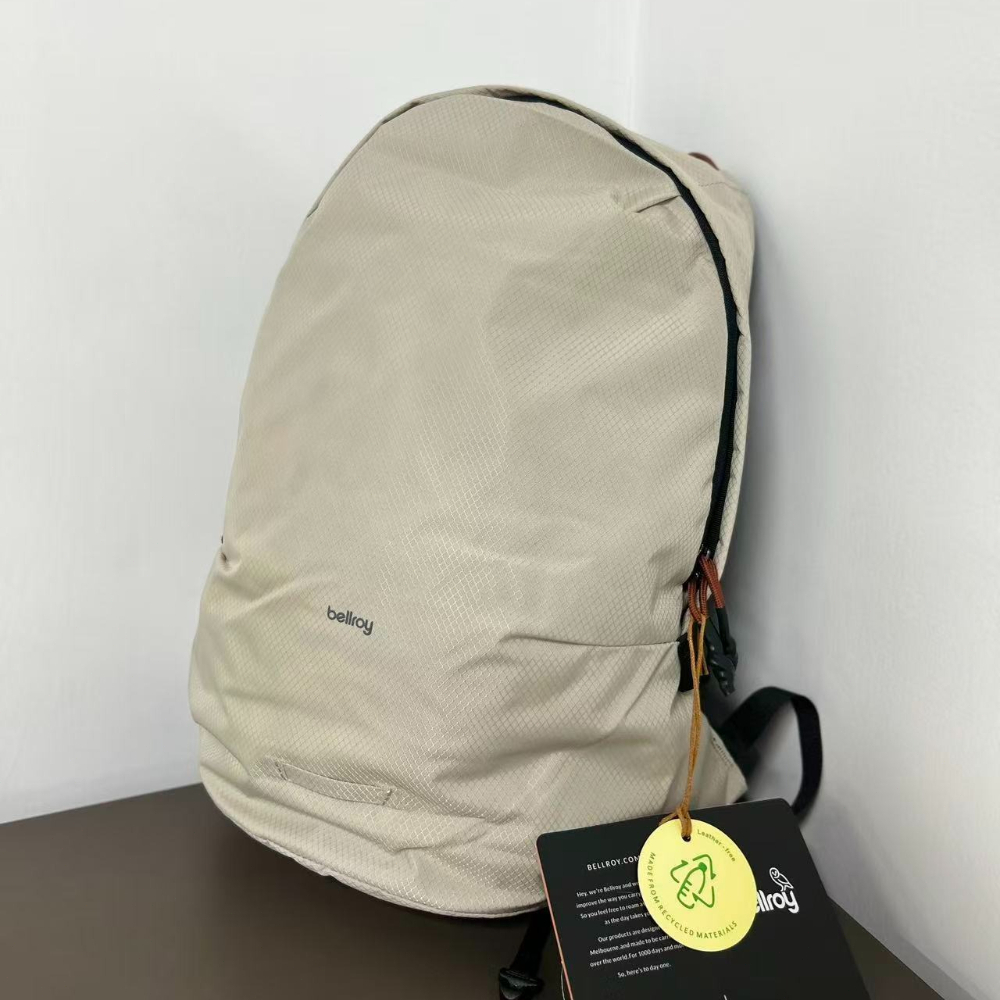 Bellroy Lite Daypack 20L Light - đánh giá và giá Canvas Backpack Casual